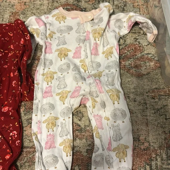 0-3 months sleepers and swaddles bundle - Picture 4 of 10